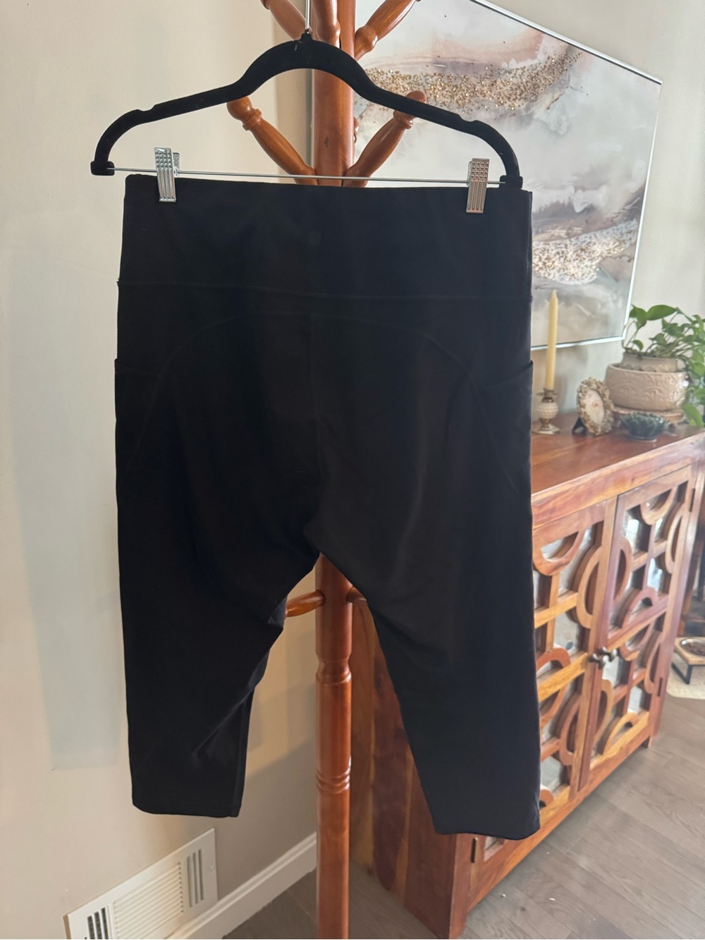 Black Capri Workout Leggings with Pockets Size 2XL 90 Degree by Reflex